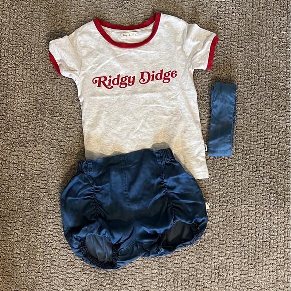 Lacey Lane Vintage Lot 6/7 Lola & Tee